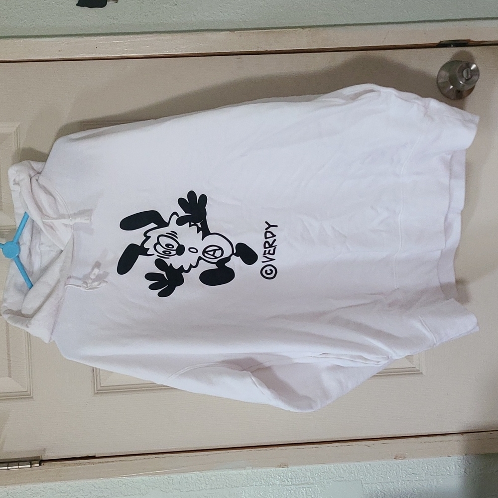 White Verdy Uniqlo hoodie